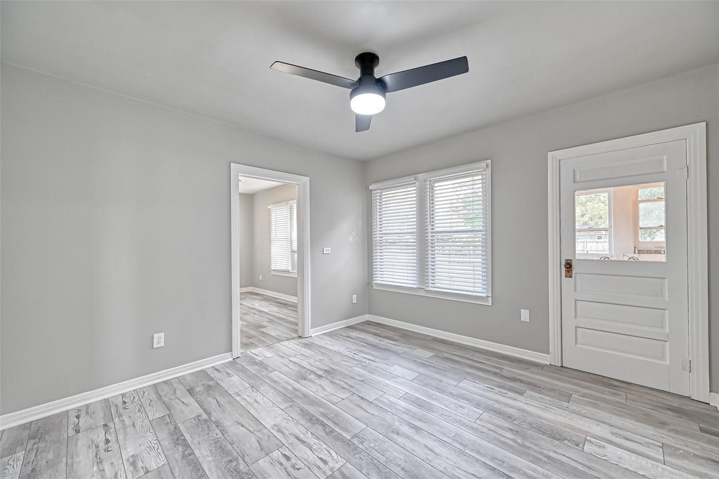 9314 Church Street - Photo 6