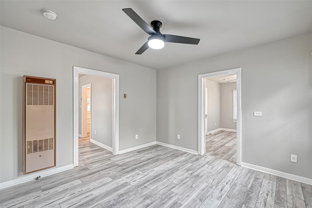 9314 Church Street - Photo 4
