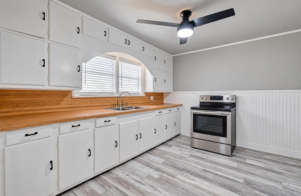 9314 Church Street - Photo 8
