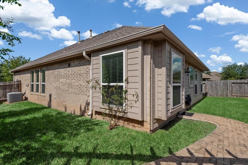 2217 Pine Creek Court - Photo 21