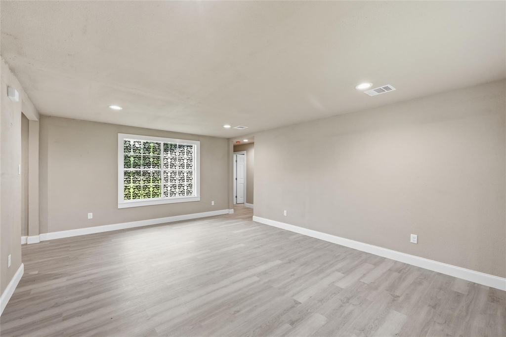 3930 Hartel Street - Photo 5
