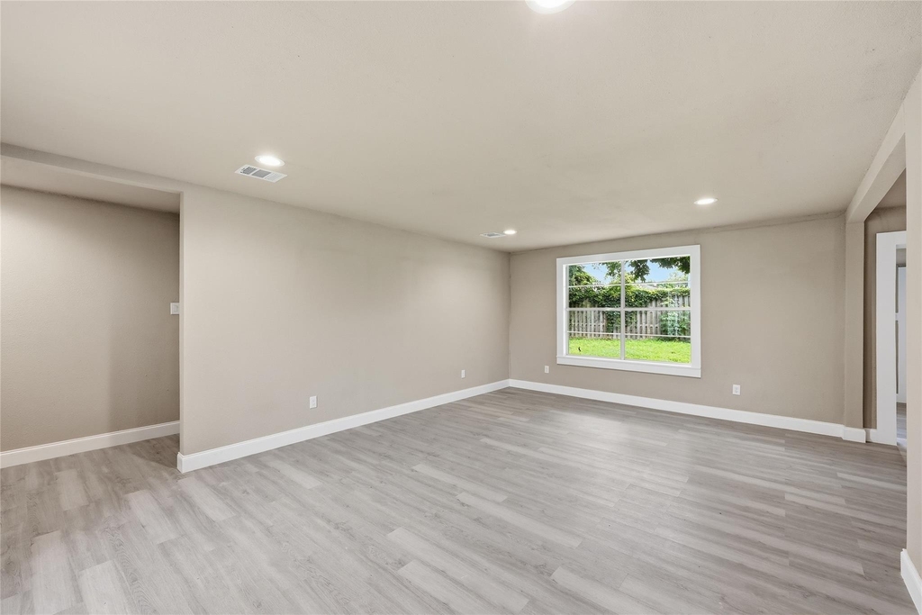 3930 Hartel Street - Photo 4