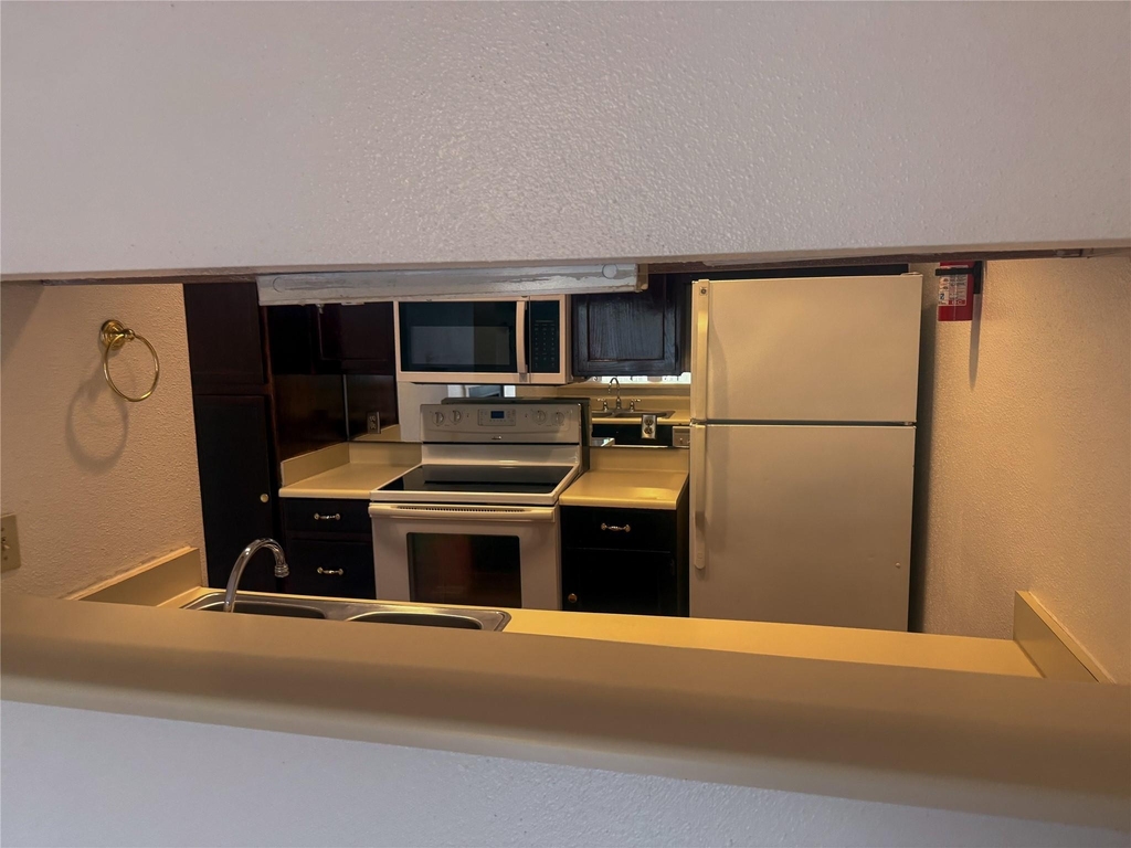 8055 Cambridge Street - Photo 8