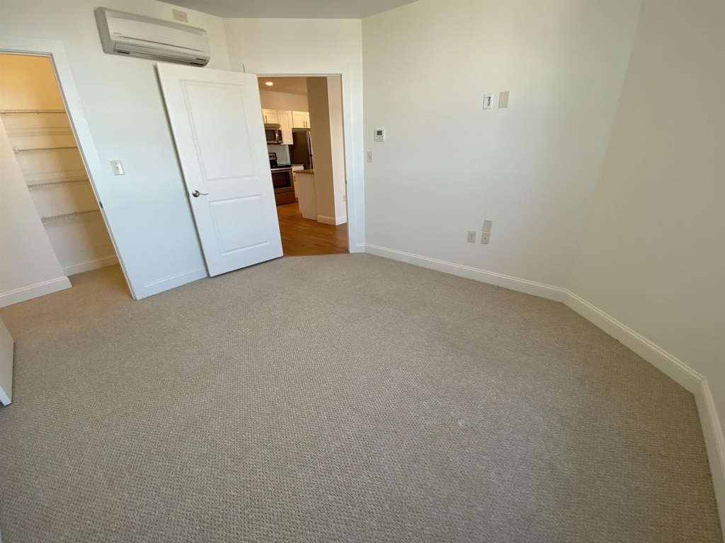 875 Elm - Photo 14