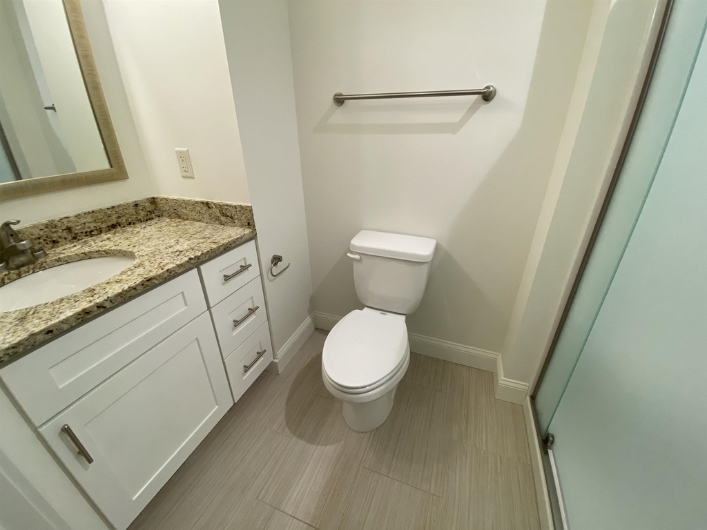 875 Elm - Photo 21