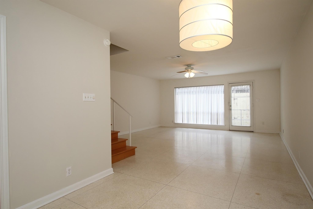 1733 Commonwealth Street - Photo 4