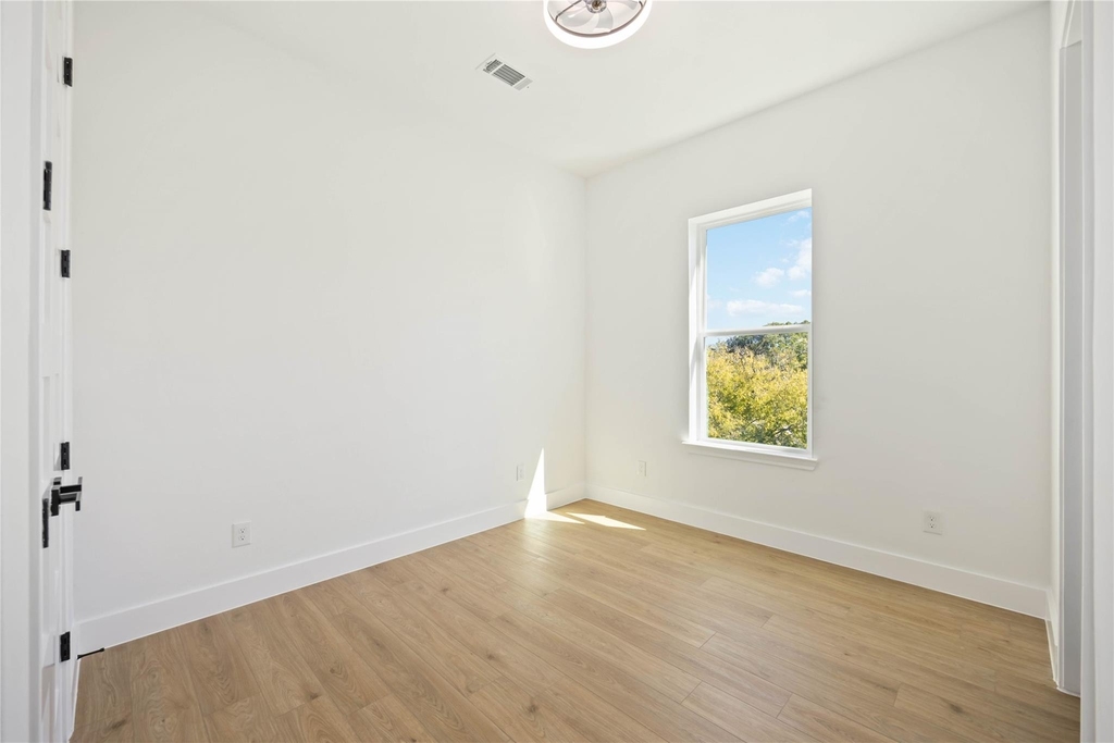 3022 Drew Street - Photo 17