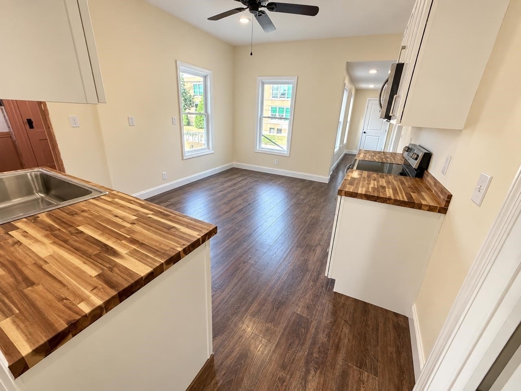 153 Belmont - Photo 5