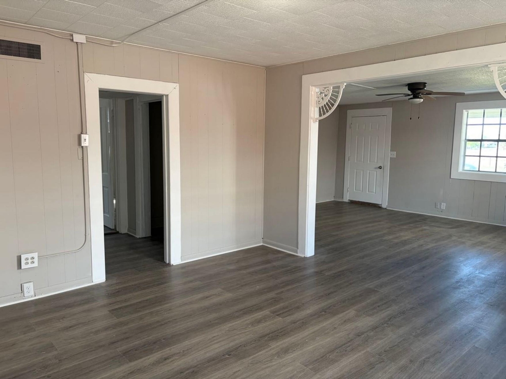 6139 Belcrest Street - Photo 8
