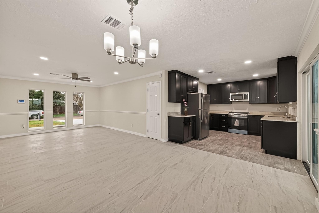 11118 Stroud Drive - Photo 6