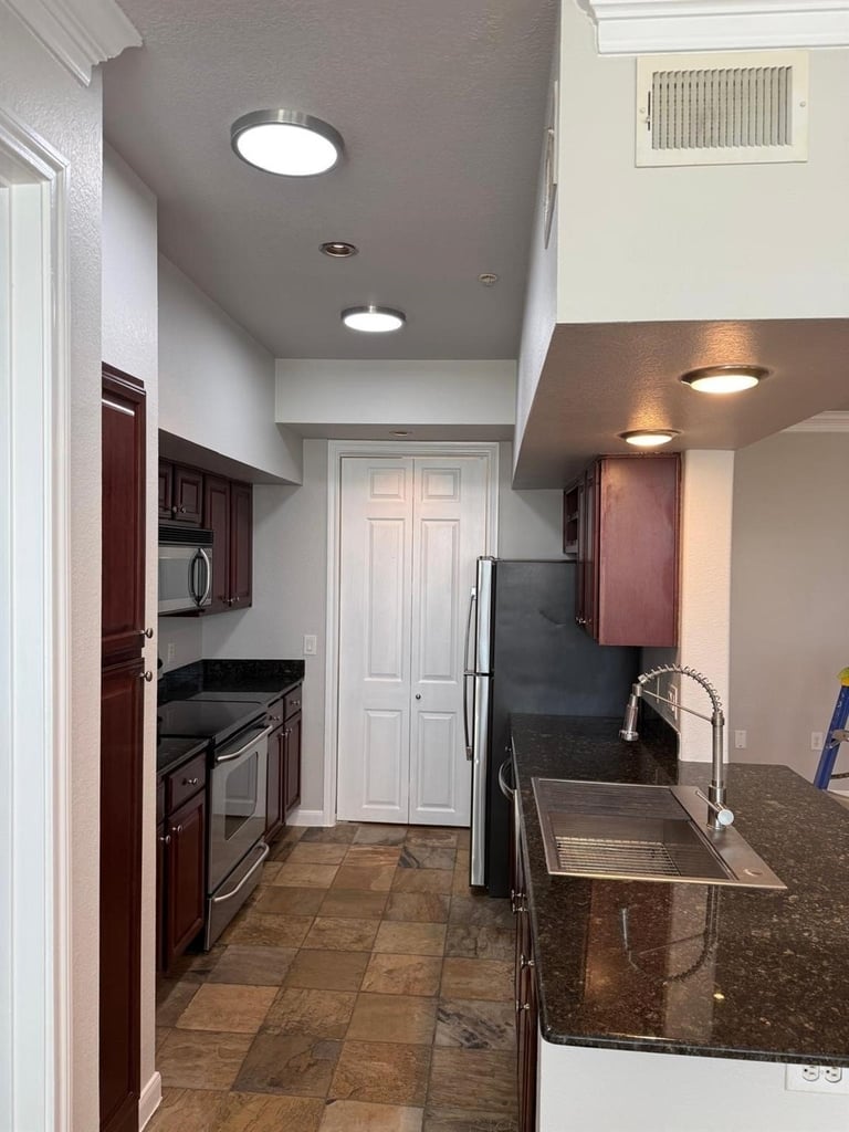 7575 Kirby Drive - Photo 13