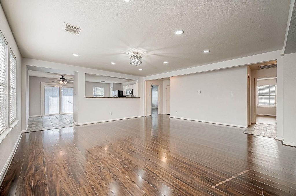 15711 Kings Cypress Lane - Photo 7