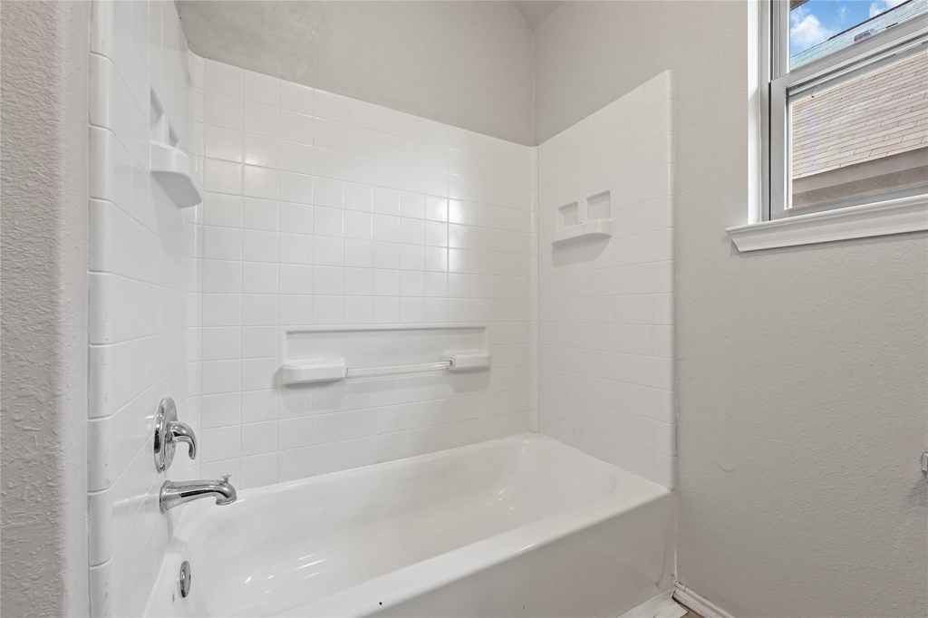 8910 Hartford River Lane - Photo 8