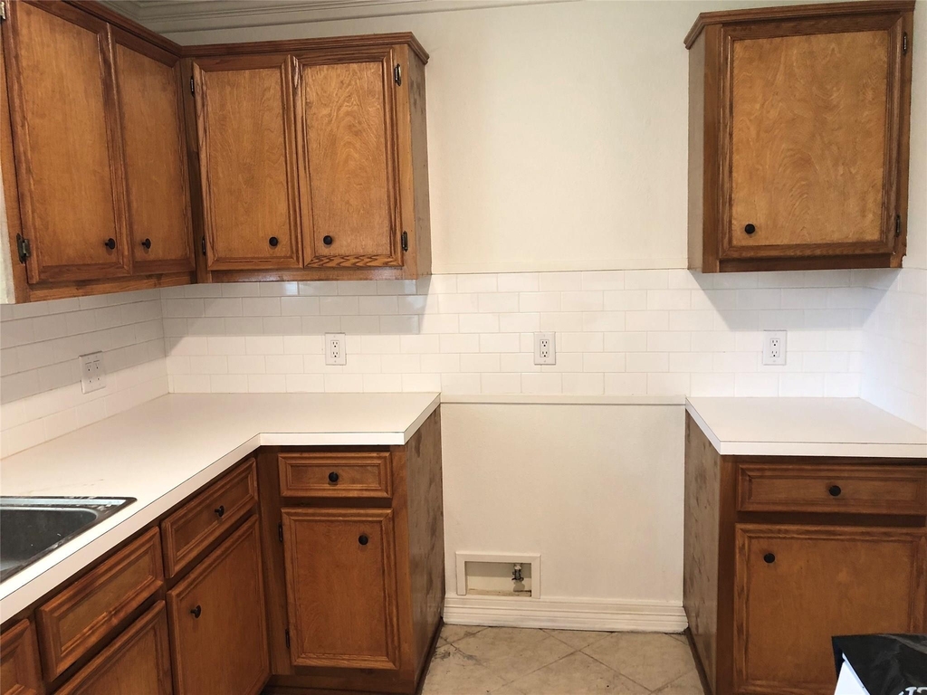 1113 E Miller Street - Photo 9