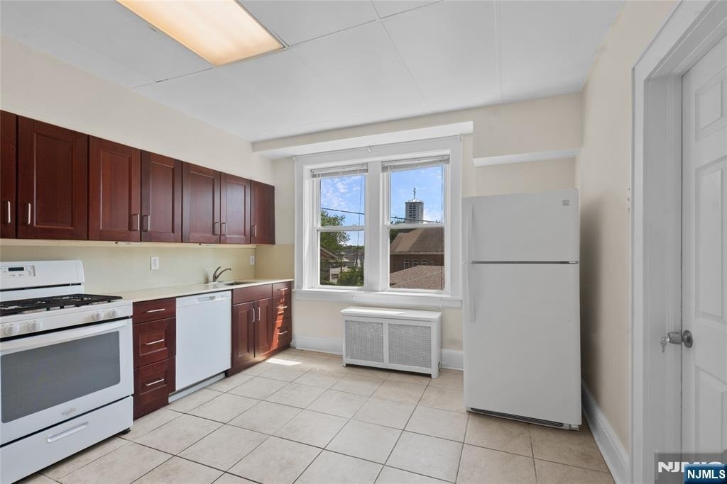 60-62 Elmwood - Photo 4