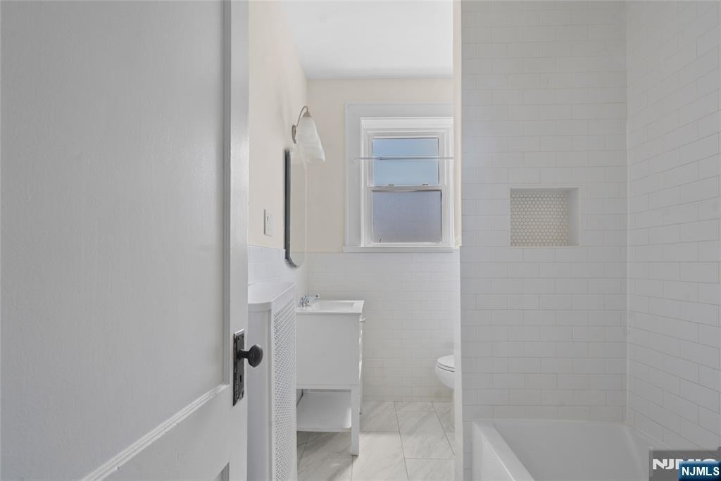 60-62 Elmwood - Photo 12