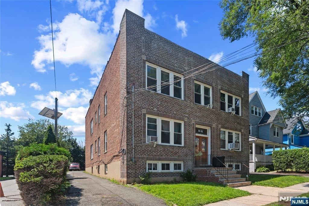 60-62 Elmwood - Photo 0
