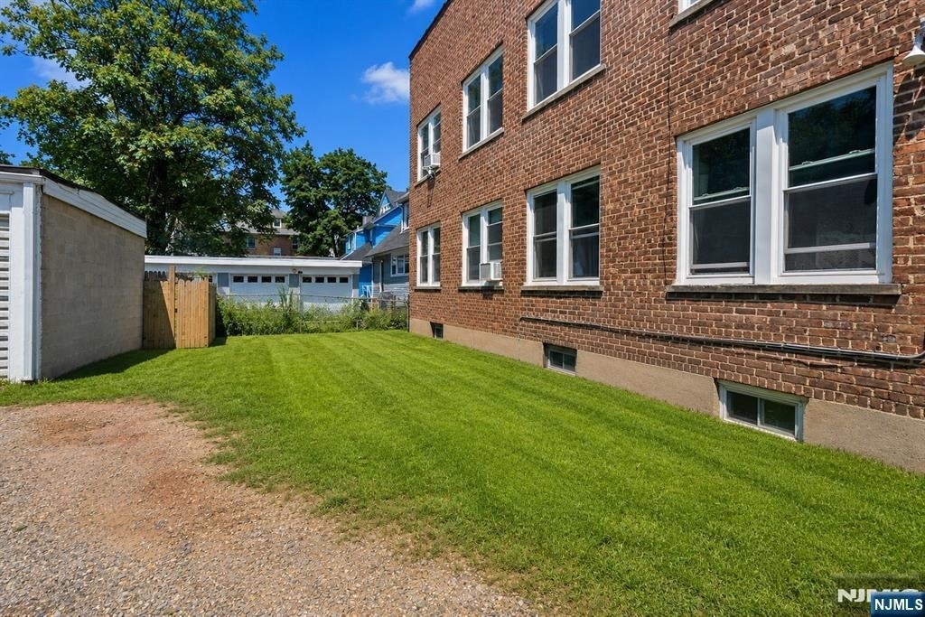 60-62 Elmwood - Photo 19