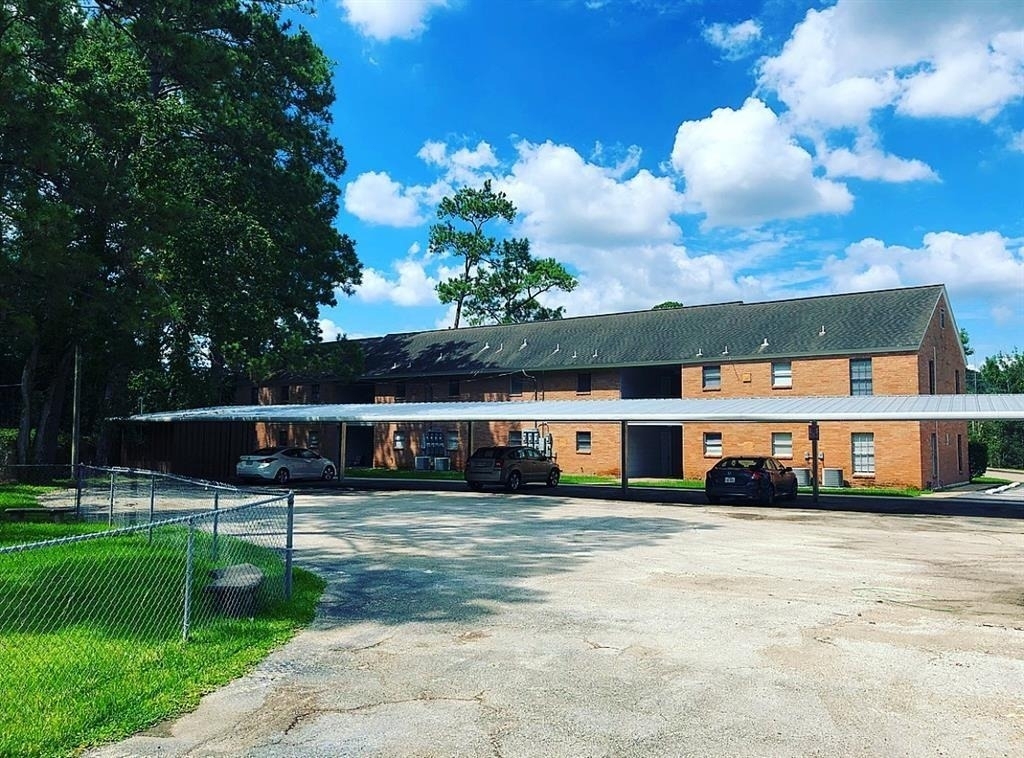 3700 Pine Manor Lane - Photo 1