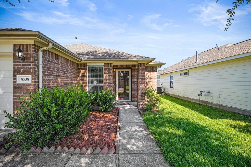 8538 Doskocil Drive - Photo 4