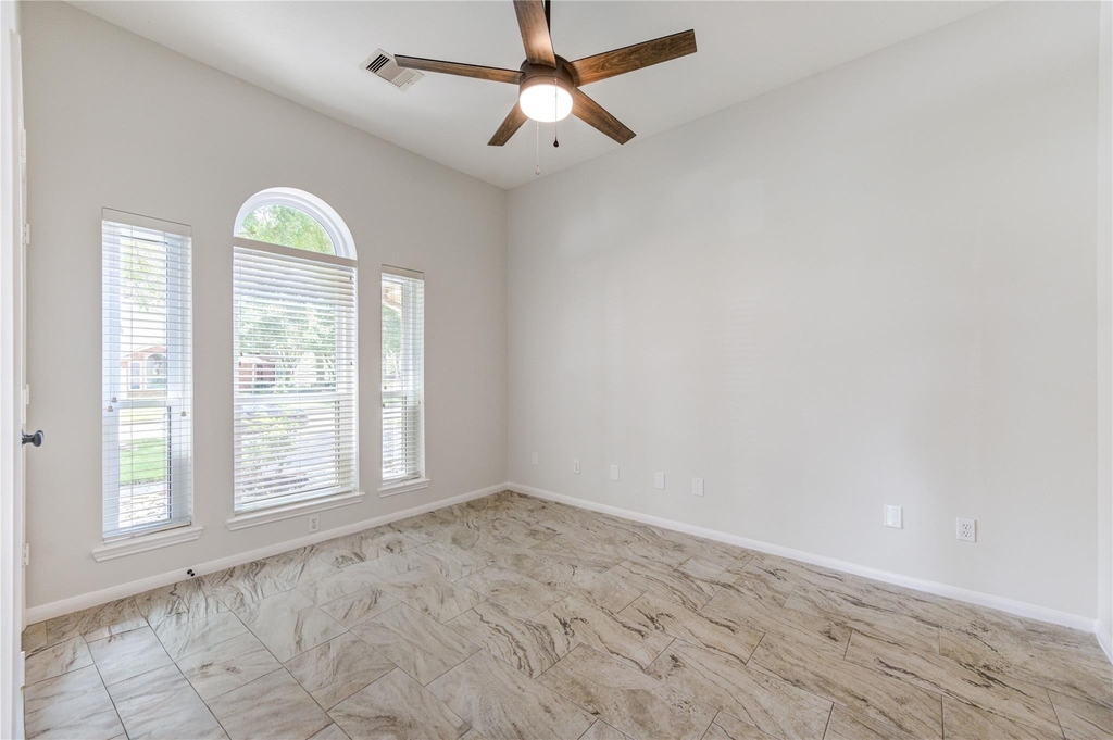 15831 Laurel Cove - Photo 7