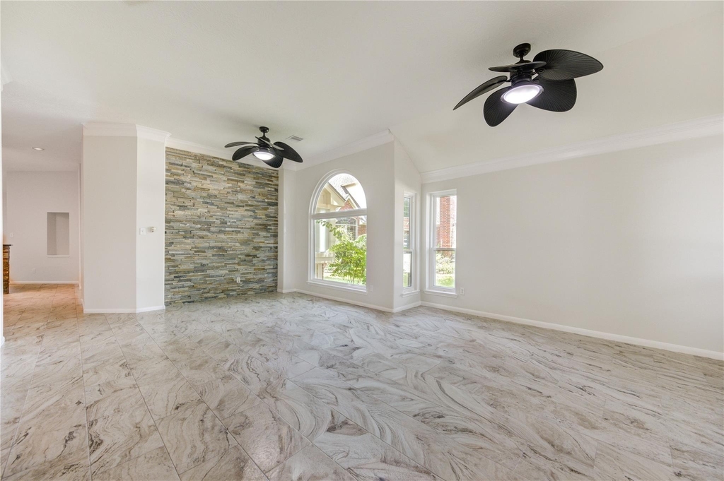 15831 Laurel Cove - Photo 2