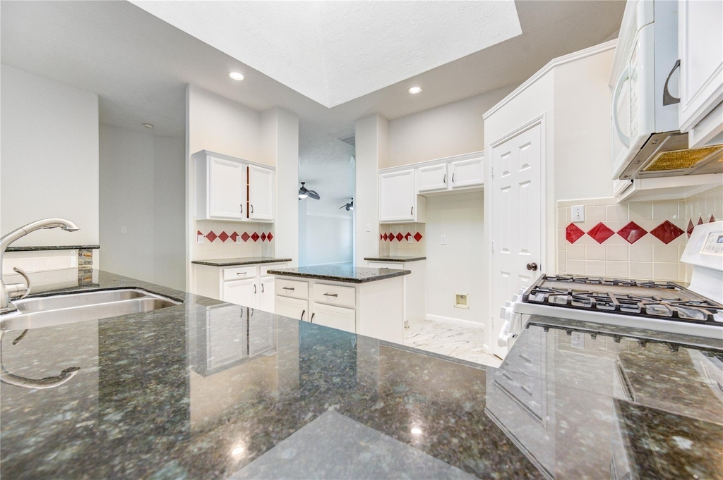 15831 Laurel Cove - Photo 25