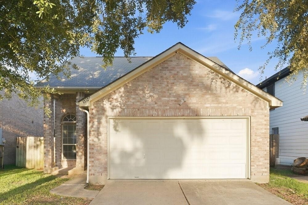 13527 Ambrose Street - Photo 0