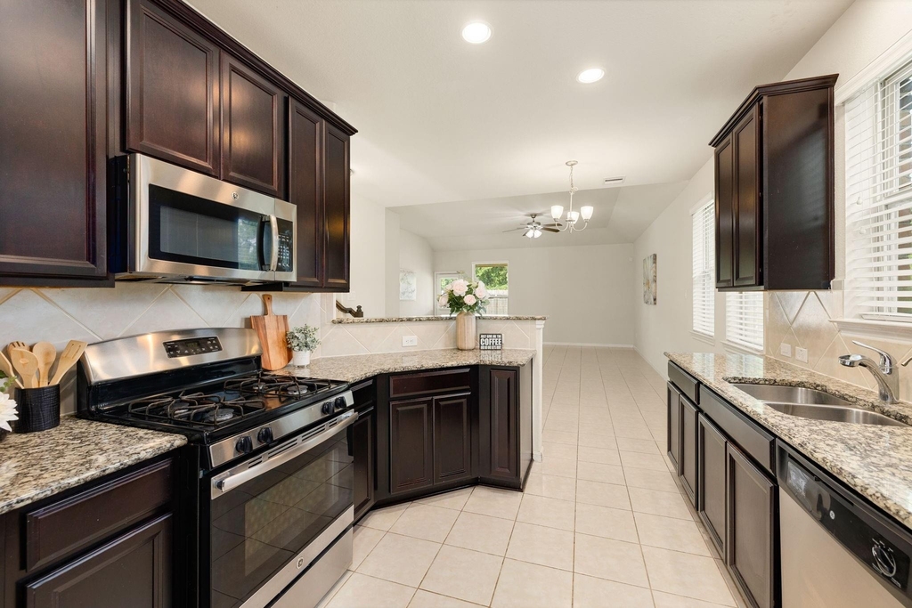 16955 Wedgeside Park - Photo 8
