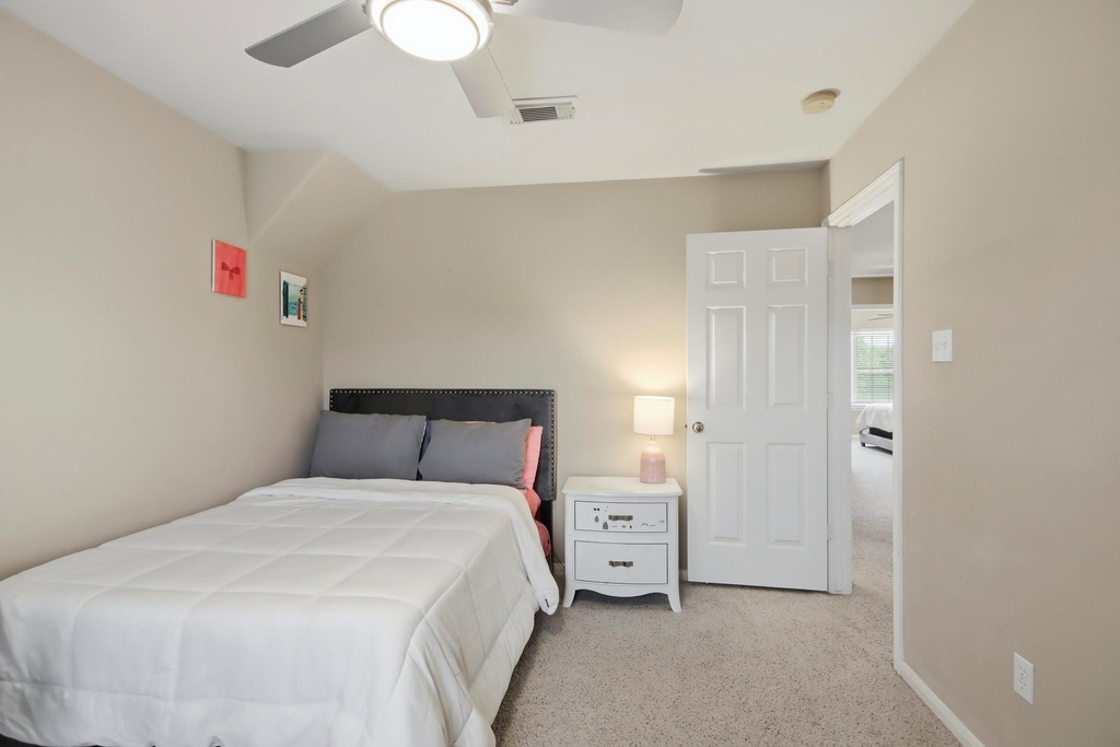 25450 Barmby Drive - Photo 17