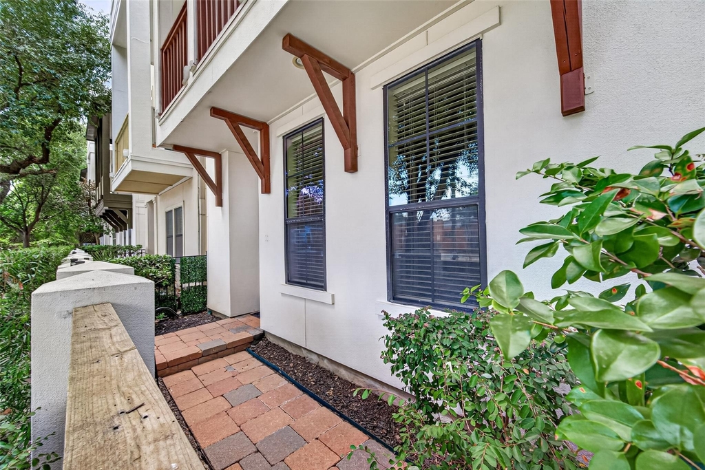 6610 Toledo Street - Photo 5