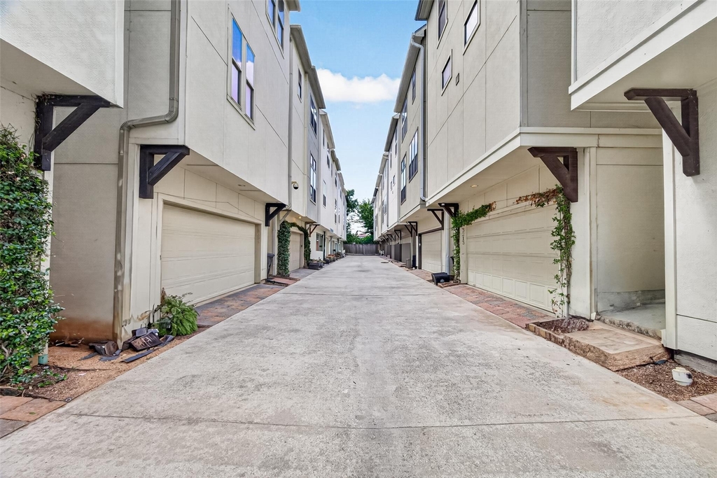 6610 Toledo Street - Photo 34