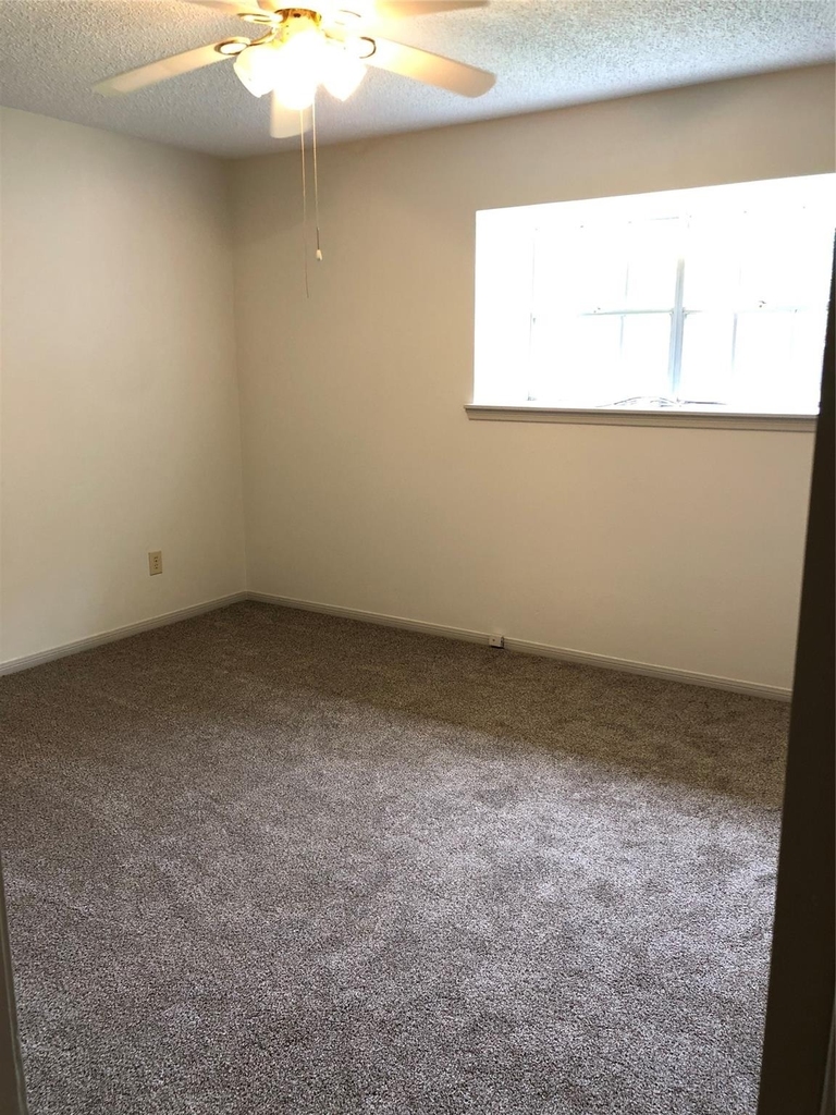 303 Dogwood Street - Photo 17