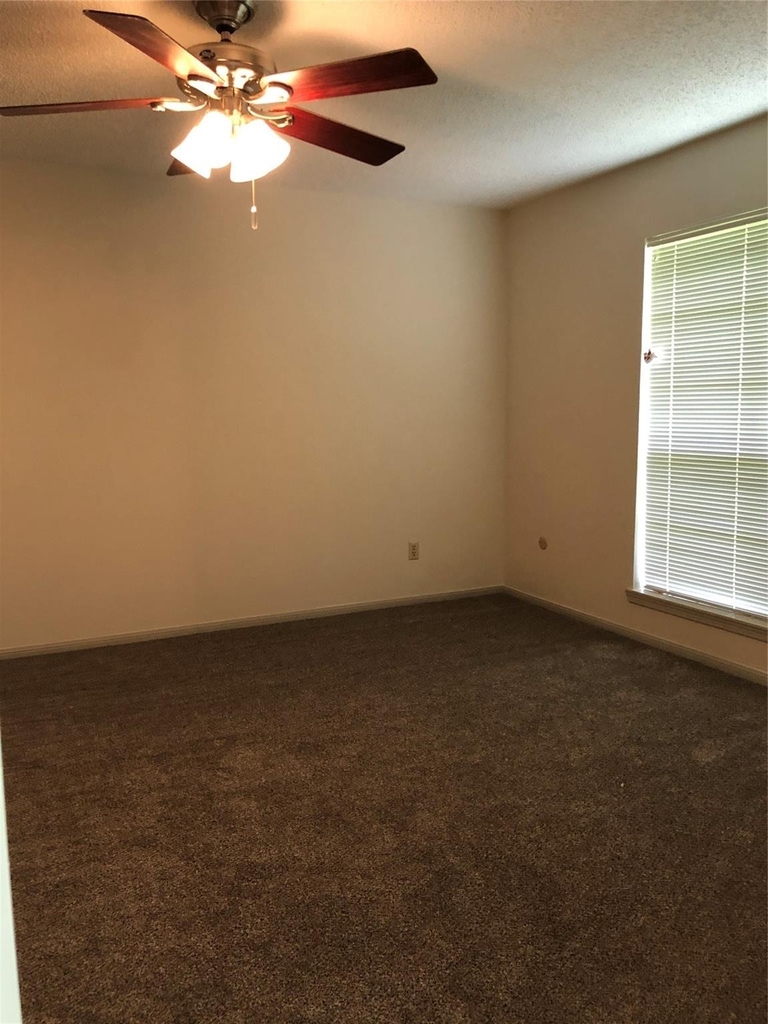 303 Dogwood Street - Photo 14