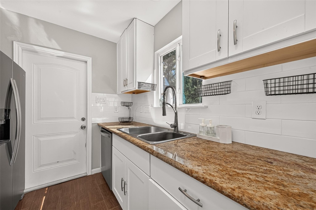 5454 Creekbend Drive - Photo 21