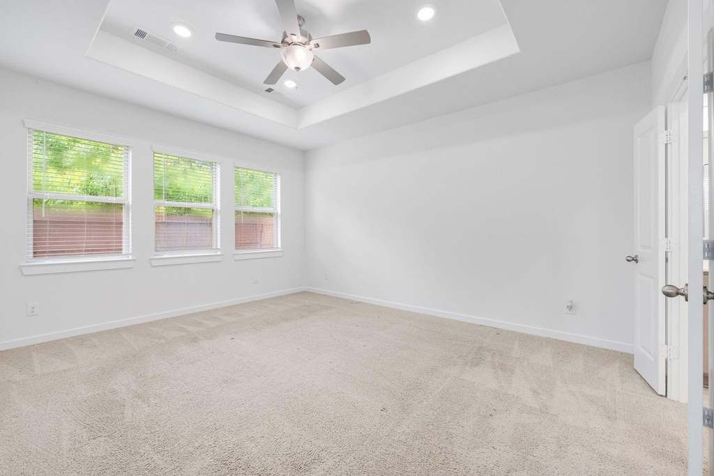 21647 Alberta Forest Circle - Photo 11