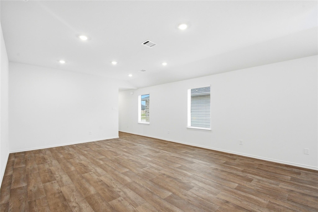 3014 Liams Tower Ln - Photo 4