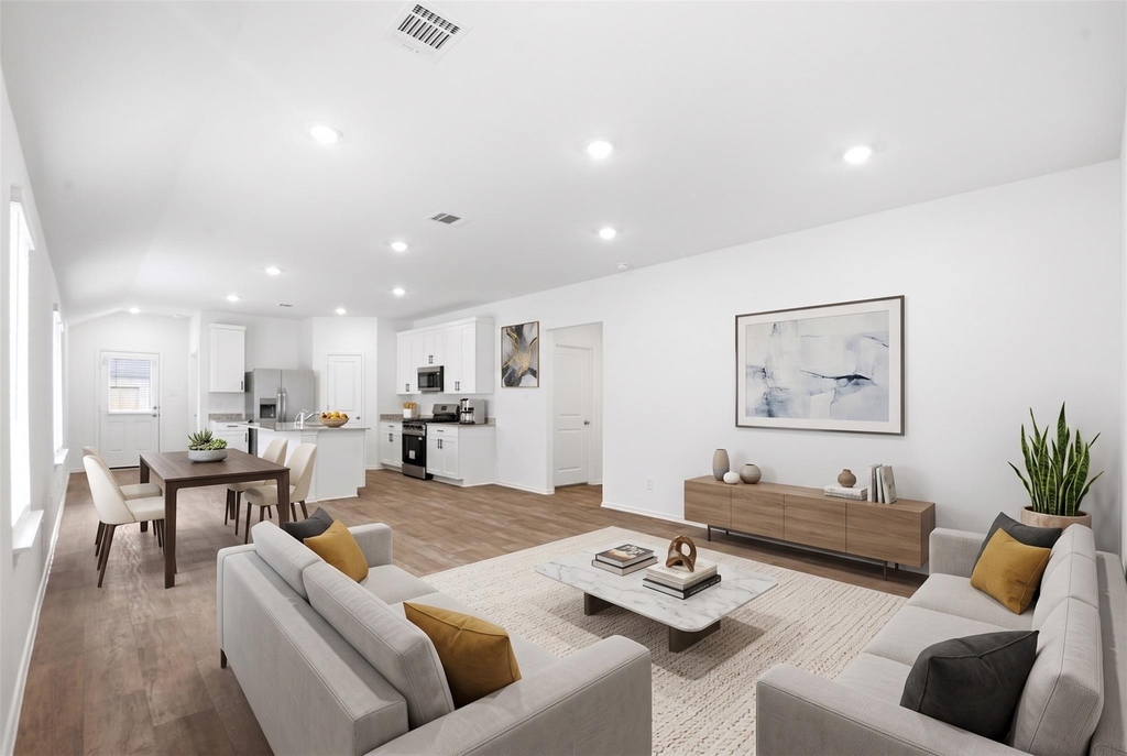 3014 Liams Tower Ln - Photo 3