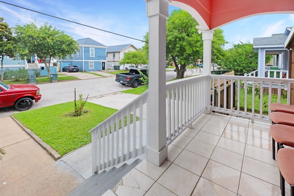 4409 Avenue K - Photo 4
