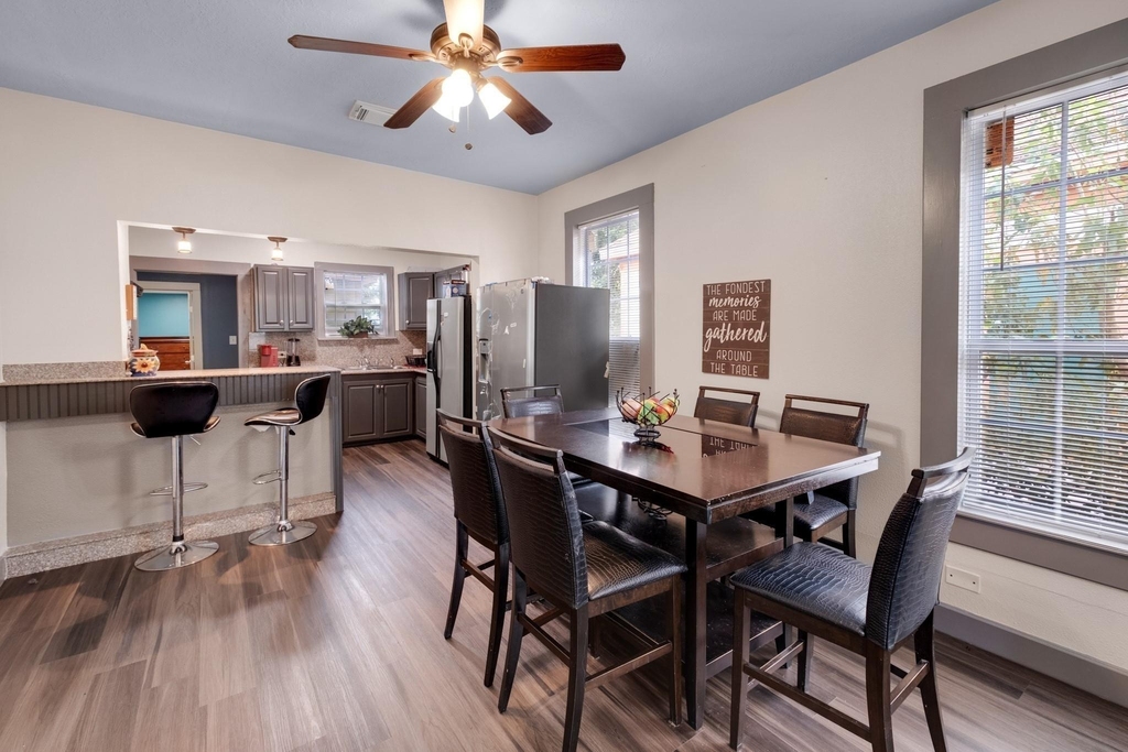 4409 Avenue K - Photo 8