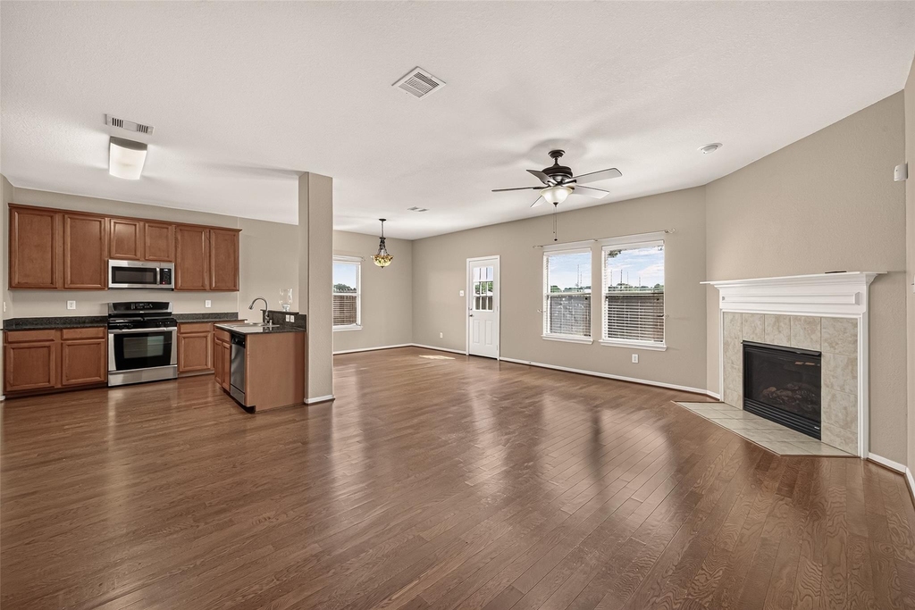 611 Blue Oasis Court - Photo 10