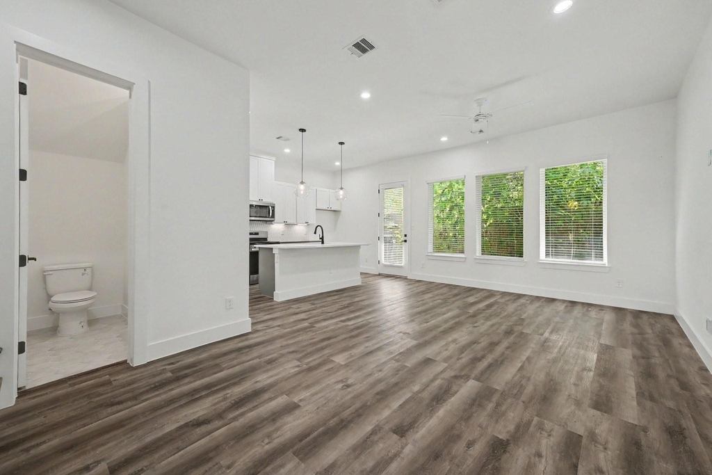 5734 White Magnolia Street - Photo 3