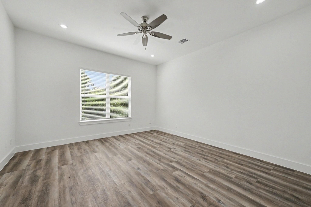 5734 White Magnolia Street - Photo 10