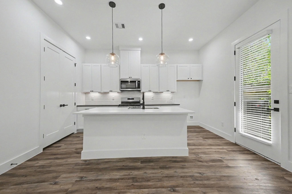 5734 White Magnolia Street - Photo 5