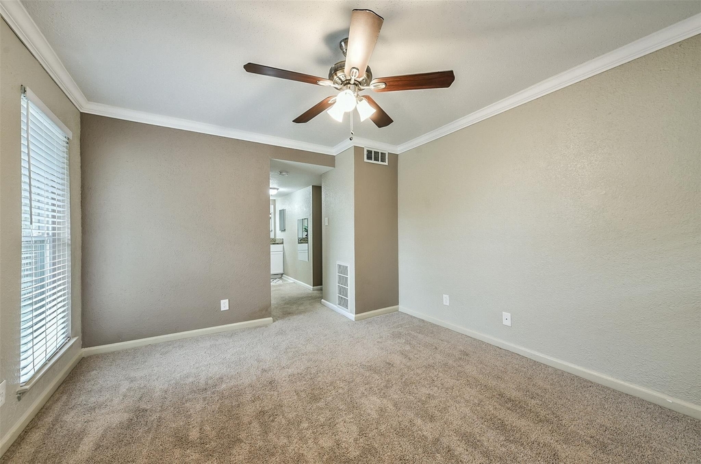 4001 Nasa Parkway - Photo 17