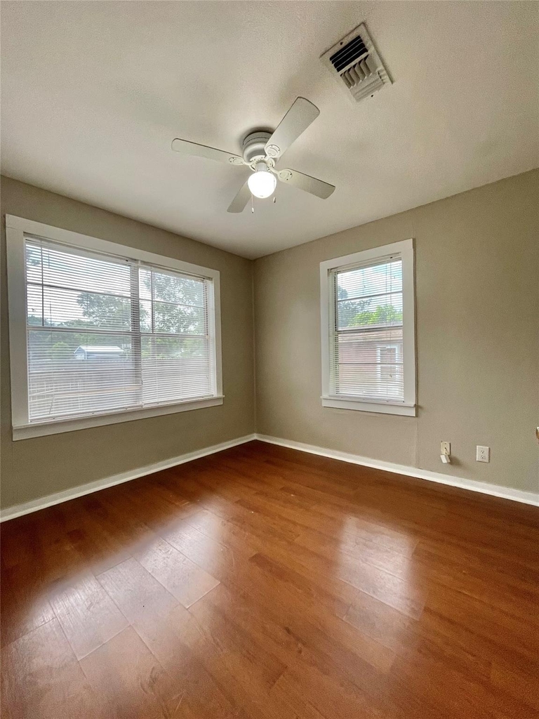 718 E Wilkins Street - Photo 8