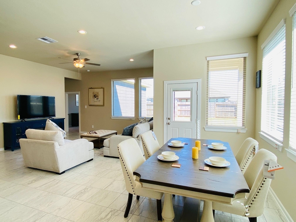 4715 Purple Fountain Drive - Photo 6