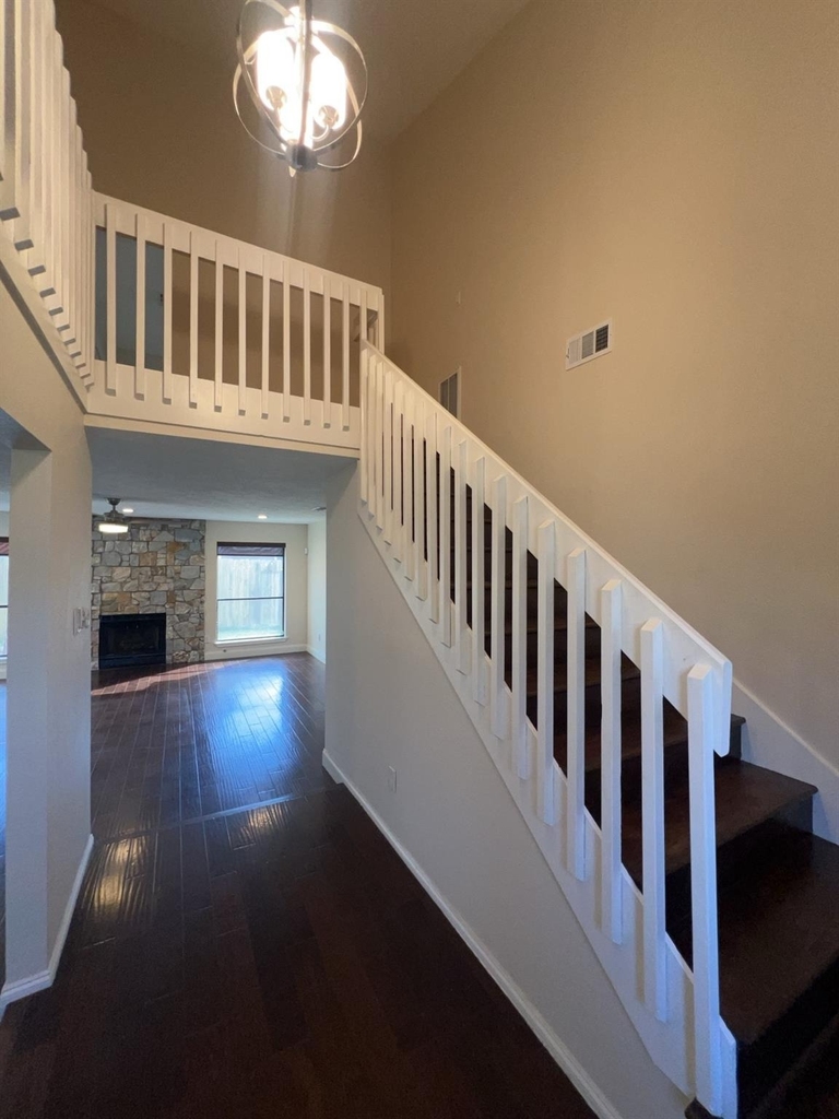 7402 Wood Bluff Boulevard - Photo 8