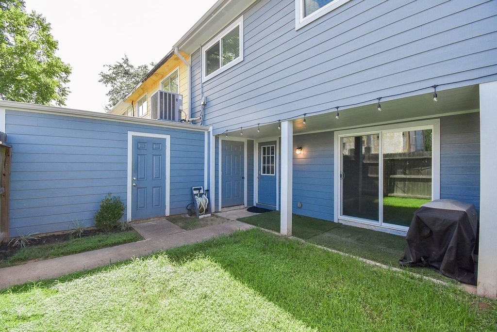 207 Granberry Street - Photo 44