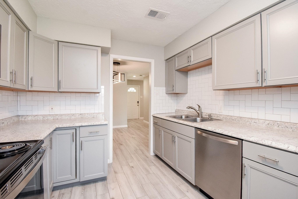 207 Granberry Street - Photo 12